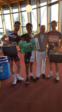 gp-hornbach-hitachi-prijsuitreiking-door-theo-de-rooij